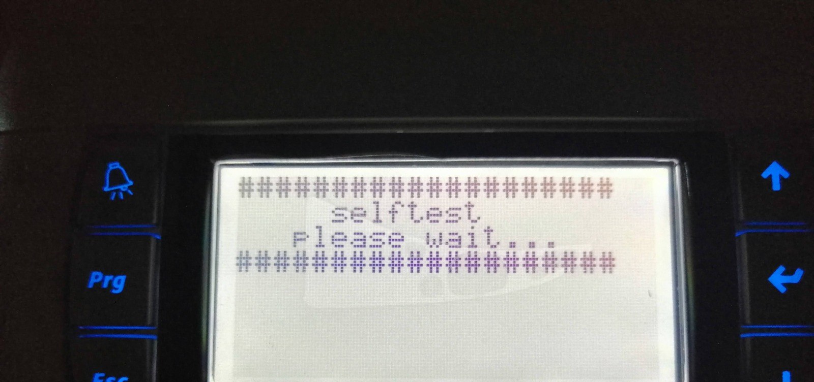 Kendi kendini test eden kontrol paneli ekranı